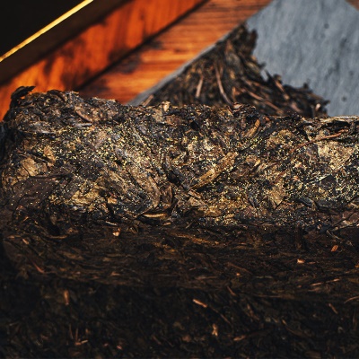 安化黑茶湖南茶叶手筑茯砖茶金花黑茶450克装装陈年茶叶