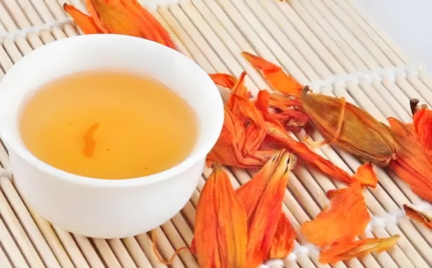 百合花茶有哪些功效.jpg
