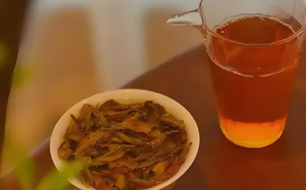 百合花茶适合什么人喝.jpg