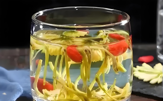 金银花茶怎么泡正确.jpg