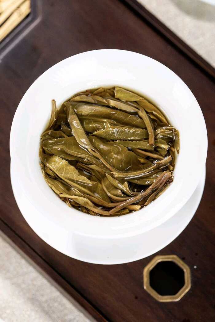 叶底，藏着茶叶的“体检报告