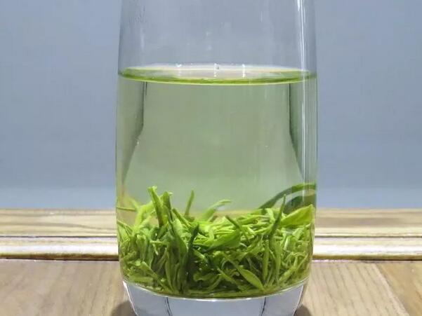 女人喝红茶好还是绿茶好